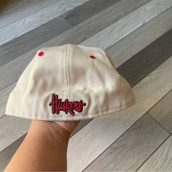 Adidas Nebraska Cornhuskers Cream and Red Cap with N Logo - Picture 3 of 5